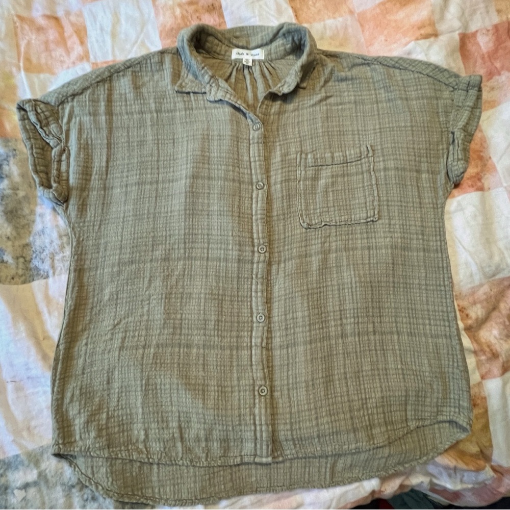 cloth & stone light olive textured blouse - Picture 7 of 9
